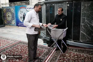 خدمت رسانی به زائران بارگاه منور رضوی در شب های قدر