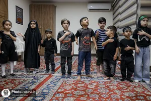 عزاداری شب عاشورای حسینی در باغ اردوگاه خاتون