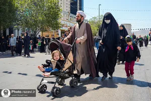 پیاده&zwnj;روی جاماندگان اربعین در مشهد -2
