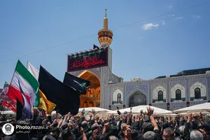 عزاداری روز عاشورای حسینی در حرم مطهر رضوی