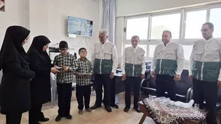 تجلیل خادم‌یاران بادرودی از دانش‌آموزان روشن‌دل