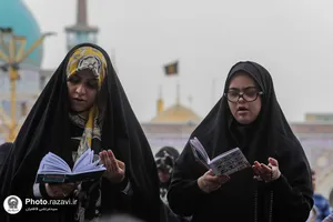 قرائت دعای پرفیض عرفه در حرم مطهر رضوی