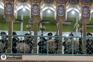 نواختن آخرین نقاره قبل از ماه محرم در حرم مطهر رضوی