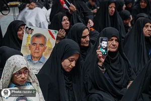 تشرف خانواده شهدا و جانبازان لامرد فارس به حرم مطهر رضوی
