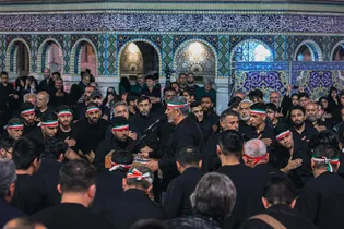 عزاداری سنتی شب دهم محرم در «حسینیه حرم»
