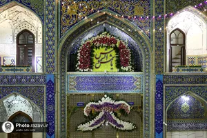 گل&zwnj;آرایی صحن انقلاب حرم مطهر رضوی