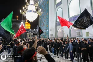 عزاداری هیئت دانشجویی در حرم مطهر رضوی