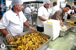 پخت و توزیع 8هزار پرس غذای متبرک حضرت در روز عید غدیر