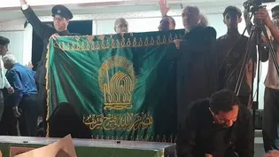 تجلی وحدت ملی در «زیر پرچم»؛ فریاد استکبارستیزی مرزداران هرمزگانی با حضور خدام رضوی