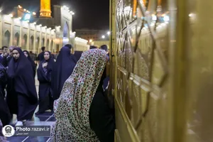 حال و هوای عزاداران حسینی در حرم مطهر رضوی