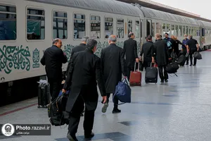 بدرقه کاروان خدام حرم مطهر رضوی در ایستگاه راه آهن شهید رئیسی مشهد
