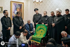 حضور کاروان زیر سایه خورشید در منزل شهید حسین امیرعبداللهیان