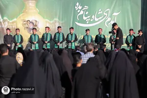 تشرف مردم مشهد به حرم مطهر رضوی