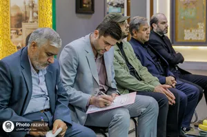 اهدای مدال قهرمانی ابوالفضل مقصودلو به موزه حرم مطهر رضوی