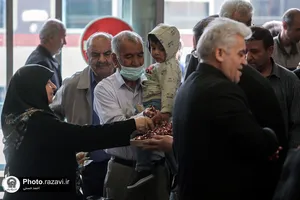 استقبال از زائرین بارگاه منور رضوی در راه&zwnj;آهن مشهد