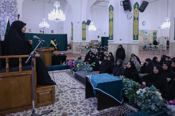 عزاداری بانوان اردوزبان در حرم مطهر رضوی