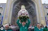 جلوه‌گری۵۰ هزار شاخه گل نذری در صحن و سرای رضوی