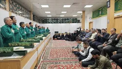 تجلیل معنوی از کارکنان زندان مرکزی در حرم رضوی