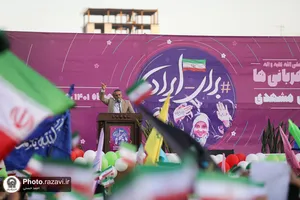 تجمع دختران انقلابی مشهد در عرصه میدان شهدا