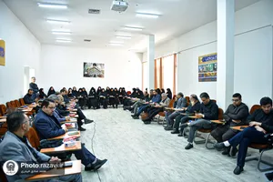 نشست &laquo;بررسی نقش مجلس و اساتید در بازسازی سرمایه اجتماعی ایران و جبهه مقاومت&raquo;