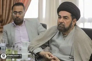 تشرف رئیس مجلس علما و امام جمعه لکنو هندوستان به حرم مطهر رضوی