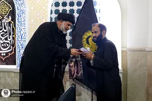 عزاداری زائران اردوزبان در حرم مطهر رضوی