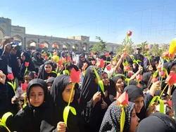 آسمان حرم، رنگ معصومیت گرفت