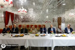 نشست صمیمی مدیران ادواری حرم مطهر