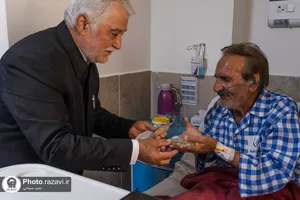 حضور خدام حرم مطهر رضوی در بیمارستان 17 شهریور