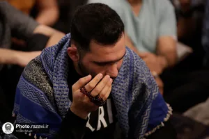 مناجات خوانی سحر&zwnj;گاهی ماه مبارک رمضان در حرم مطهر رضوی