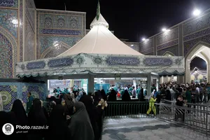 خدمت جمعی از ورزشکاران در چایخانه حضرت