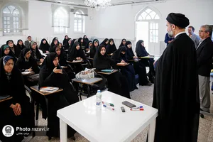 بازدید دکتر آذریان رئیس مرکز مشاوره آستان قدس رضوی از کلاس&zwnj;های دوره روانشناسی ویژه مربیان مهدالرضا علیه السلام