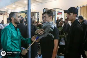 زائران حرم امامین عسکریین مهمان سفره امام رضا علیه&zwnj;السلام-2