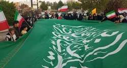 اهتزاز بزرگ‌ترین «پرچم رضوی» در بناب