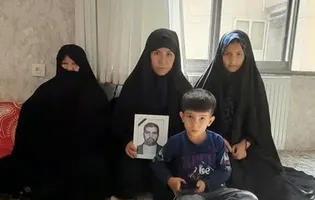 دیدار خادمیاران رضوی با خانواده شهید جنگ رمضان در تبریز