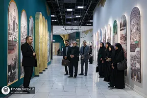 بازدید خادمان استاد دانشگاه از نمایشگاه رواق خدمت حرم مطهر رضوی
