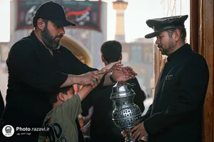 حرم مطهر رضوی در شب تاسوعای حسینی