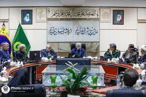 دیدار مدیر عالی حرم مطهر رضوی با فرمانده و نیروهای یگان حفاظت حرم مطهر رضوی در هفته بسیج