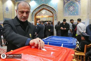 حضور پرشور مردم پای صندوق های رای در حرم مطهر رضوی -1