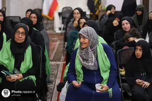 عزاداری زائران ترک زبان در حرم مطهر رضوی