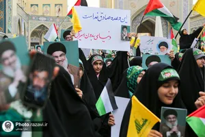 اجتماع دختران دهه هشتادی در حرم مطهر رضوی