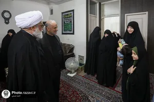 دیدار تولیت آستان قدس رضوی با خانواده شهدای حملات تروریستی رژیم صهیونیستی-2