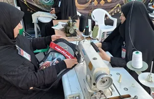 در پیِ آراستگیِ جامه؛ نمایشی از خدمت در خیاط‌خانه موکب امام رضا (ع) اراک