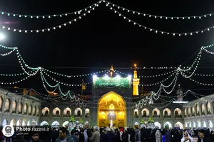 حرم مطهر رضوی در شب ولادت امام حسین(علیه&zwnj;السلام)