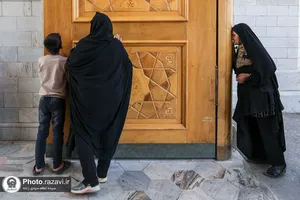 حال و هوای حرم مطهر رضوی در روز زیارتی امام رضا علیه&zwnj;السلام