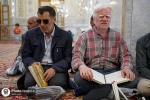 تشرف جمعی از روشن&zwnj;دلان به حرم مطهر رضوی