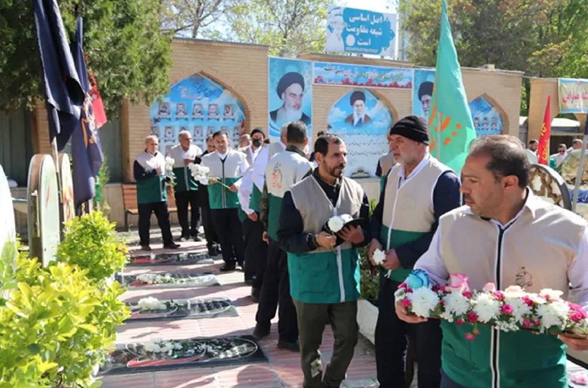 انجام بیش از ۲ هزار دیدار با خانواده شهدا و ایثارگران انجام بیش از ۲ هزار دیدار با خانواده شهدا و ایثارگران