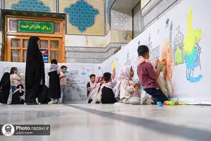 رنگ آمیزی دیوارنگاره توسط کودکان جهان اسلام یادبود شهدای مدرسه میناب