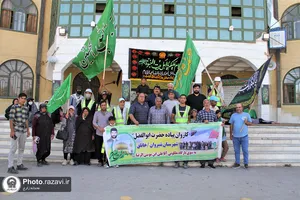 پذیرایی دانش&zwnj;آموزان دبیرستان امام رضا(علیه&zwnj;السلام) واحد چناران از زائرین پیاده دهه آخر صفر
