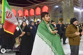 برگزاری دعای توسل به نیابت از رزمندگان مجاهد یمن در حرم مطهر